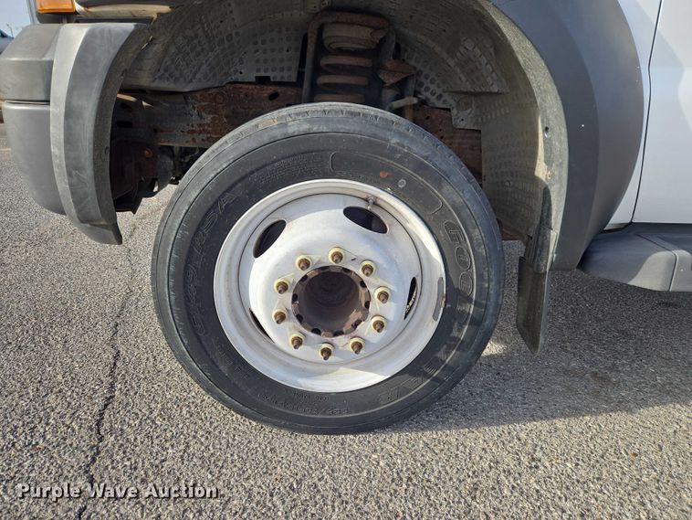 image for item ET1381 2007 Ford F450 box truck