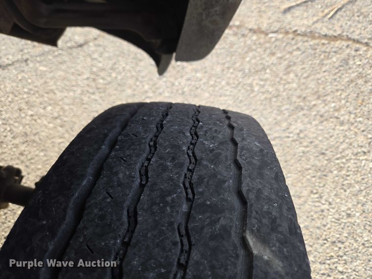 image for item ET1381 2007 Ford F450 box truck