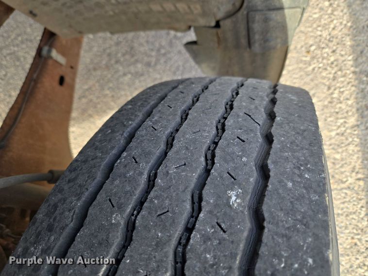 image for item ET1381 2007 Ford F450 box truck