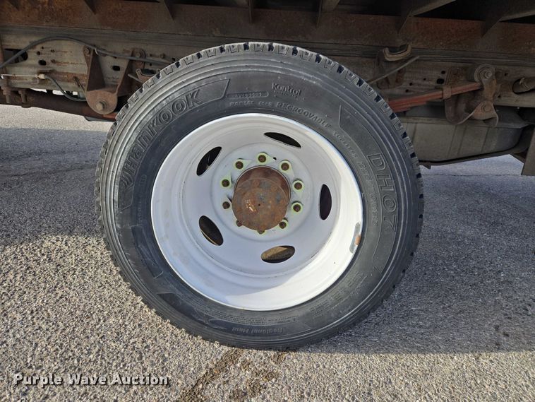 image for item ET1381 2007 Ford F450 box truck