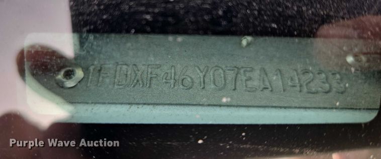 image for item ET1381 2007 Ford F450 box truck