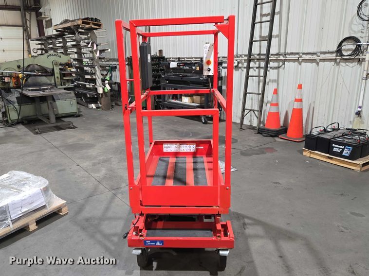 image for item ET1400 2015 Hy-Brid HB-P527 scissor lift