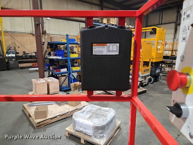 image for item ET1400 2015 Hy-Brid HB-P527 scissor lift