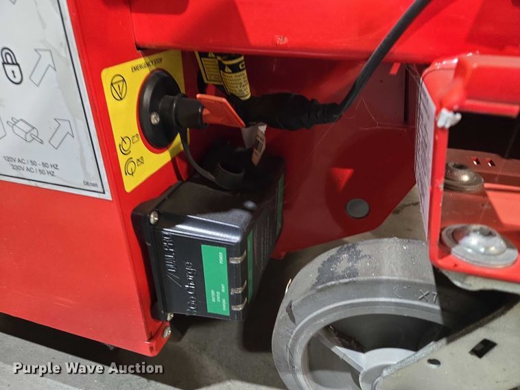 image for item ET1400 2015 Hy-Brid HB-P527 scissor lift