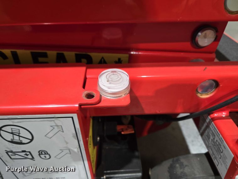 image for item ET1400 2015 Hy-Brid HB-P527 scissor lift