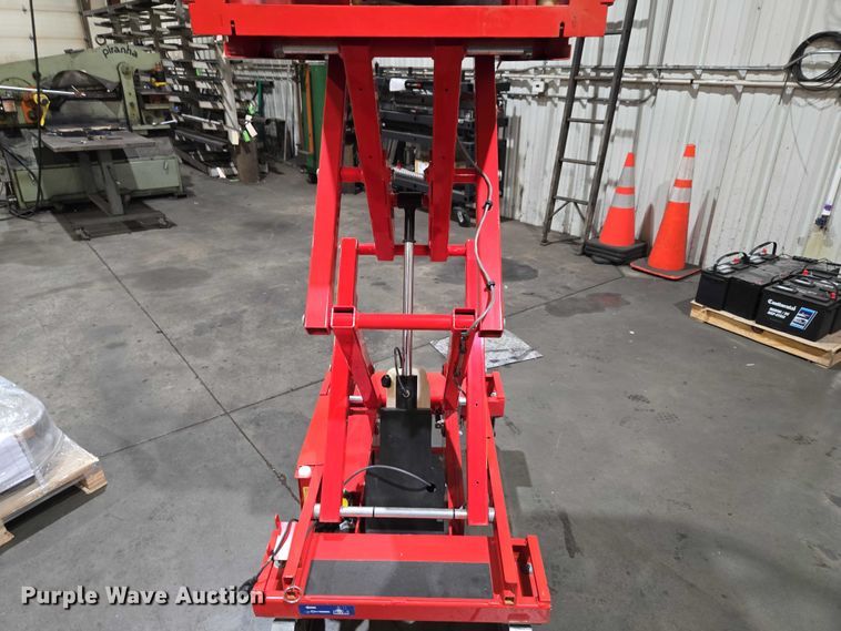 image for item ET1400 2015 Hy-Brid HB-P527 scissor lift