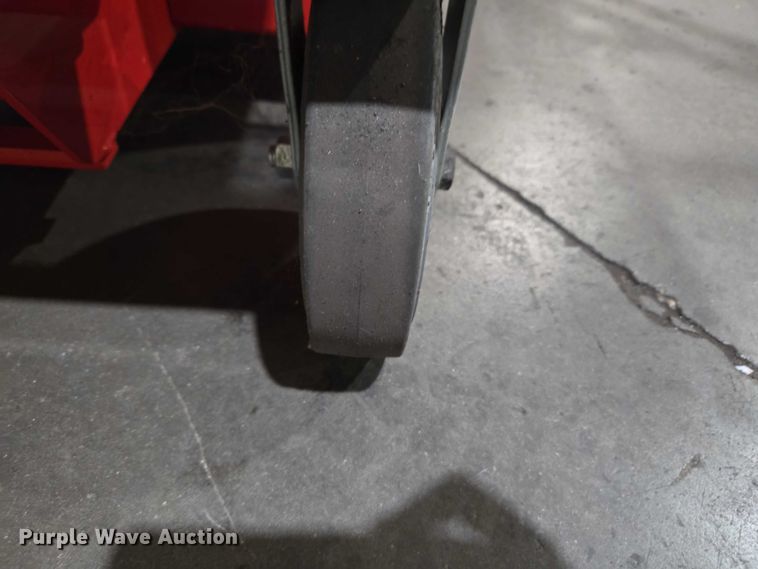 image for item ET1400 2015 Hy-Brid HB-P527 scissor lift