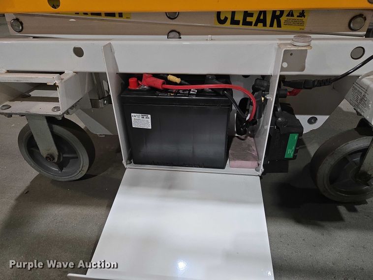 image for item ET1402 2017 Hy-Brid HB-P527 scissor lift