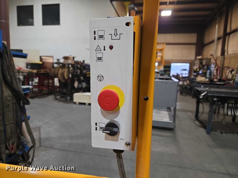 image for item ET1402 2017 Hy-Brid HB-P527 scissor lift