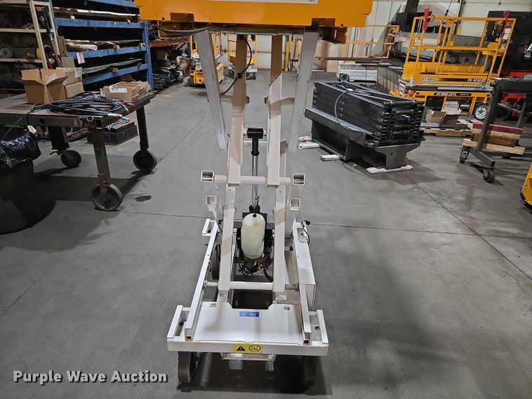 image for item ET1402 2017 Hy-Brid HB-P527 scissor lift