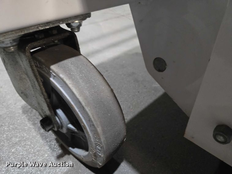 image for item ET1402 2017 Hy-Brid HB-P527 scissor lift