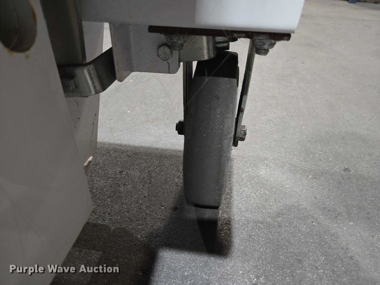 image for item ET1402 2017 Hy-Brid HB-P527 scissor lift