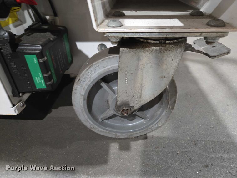 image for item ET1402 2017 Hy-Brid HB-P527 scissor lift