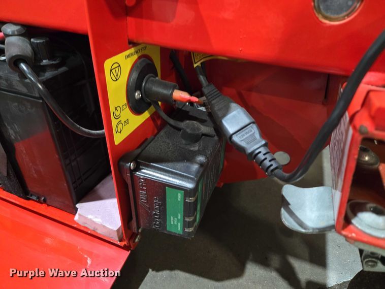 image for item ET1405 2016 Hy-Brid HB-P527 scissor lift