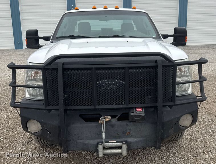 image for item ET1550 2015 Ford F350 Ext. Cab utility bed pickup truck