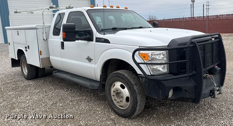 image for item ET1550 2015 Ford F350 Ext. Cab utility bed pickup truck