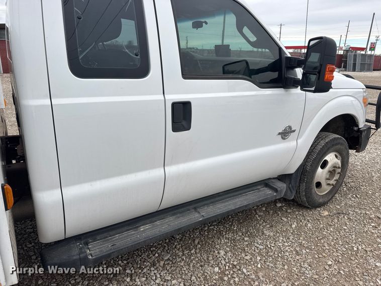 image for item ET1550 2015 Ford F350 Ext. Cab utility bed pickup truck