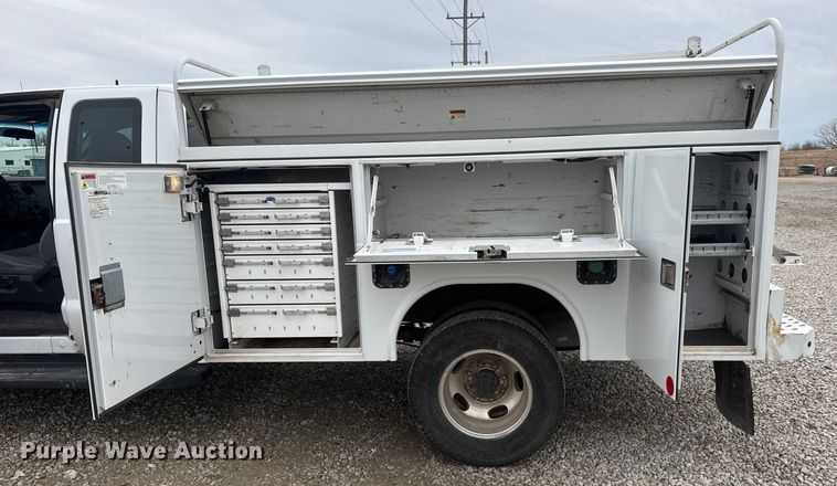 image for item ET1550 2015 Ford F350 Ext. Cab utility bed pickup truck