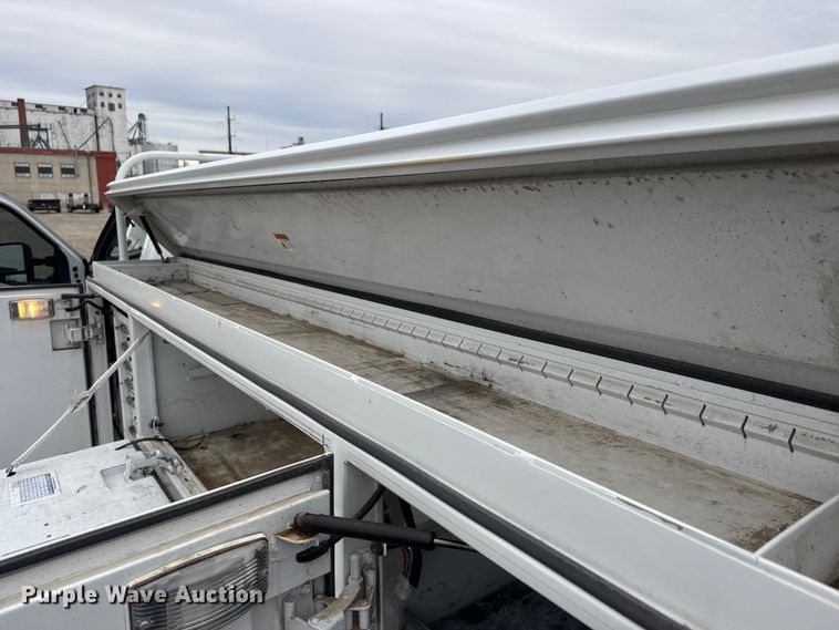 image for item ET1550 2015 Ford F350 Ext. Cab utility bed pickup truck