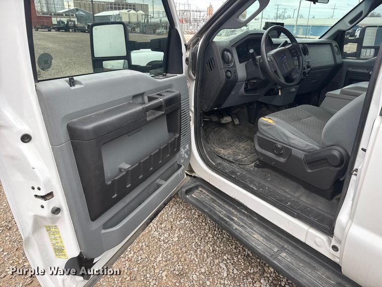image for item ET1550 2015 Ford F350 Ext. Cab utility bed pickup truck