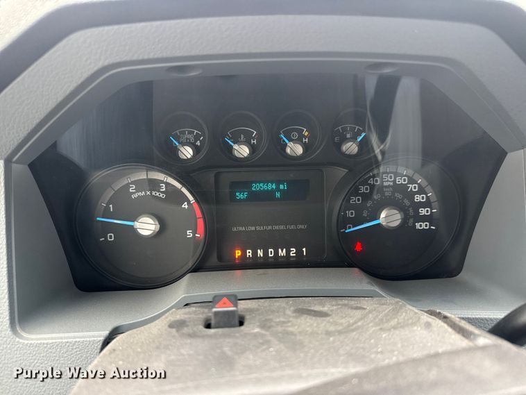 image for item ET1550 2015 Ford F350 Ext. Cab utility bed pickup truck