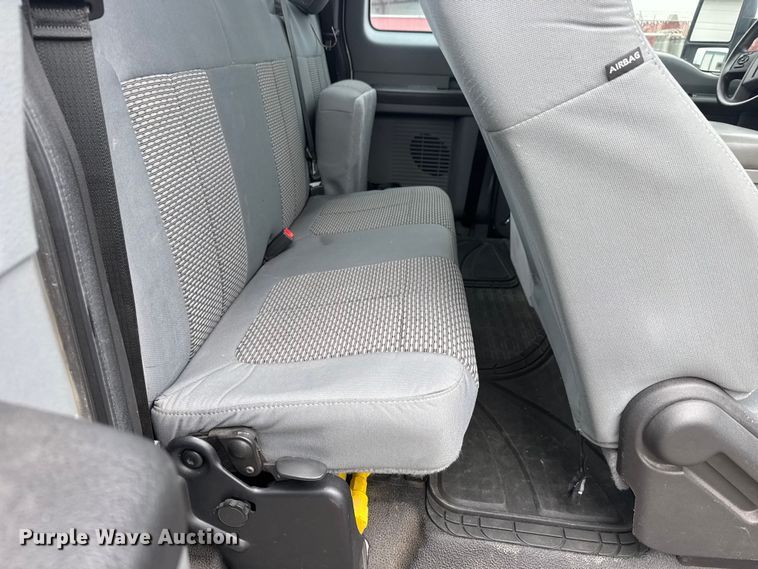 image for item ET1550 2015 Ford F350 Ext. Cab utility bed pickup truck