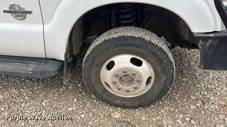 image for item ET1550 2015 Ford F350 Ext. Cab utility bed pickup truck