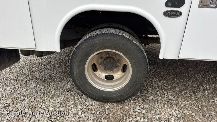 image for item ET1550 2015 Ford F350 Ext. Cab utility bed pickup truck