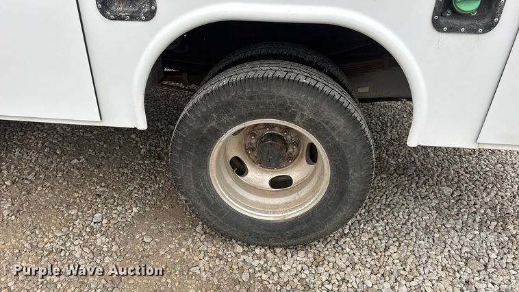 image for item ET1550 2015 Ford F350 Ext. Cab utility bed pickup truck