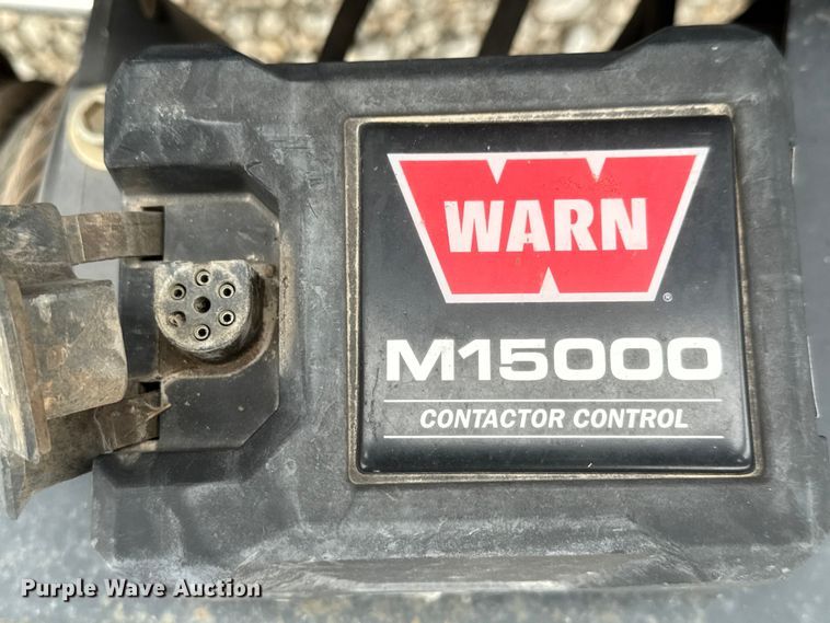 image for item ET1551 2015 Ford F350 Crew Cab flatbed pickup truck