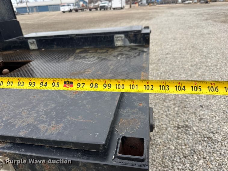 image for item ET1551 2015 Ford F350 Crew Cab flatbed pickup truck