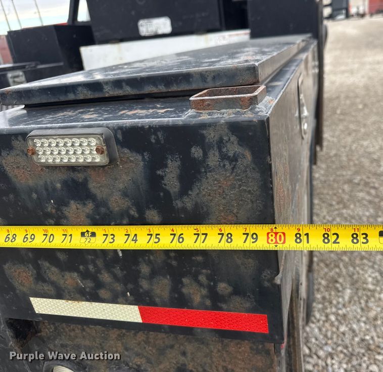 image for item ET1551 2015 Ford F350 Crew Cab flatbed pickup truck