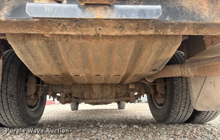 image for item ET1552 2019 Ford F350 Ext. Cab utility bed pickup truck