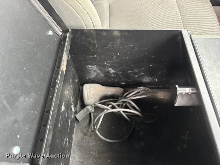 image for item ET1552 2019 Ford F350 Ext. Cab utility bed pickup truck