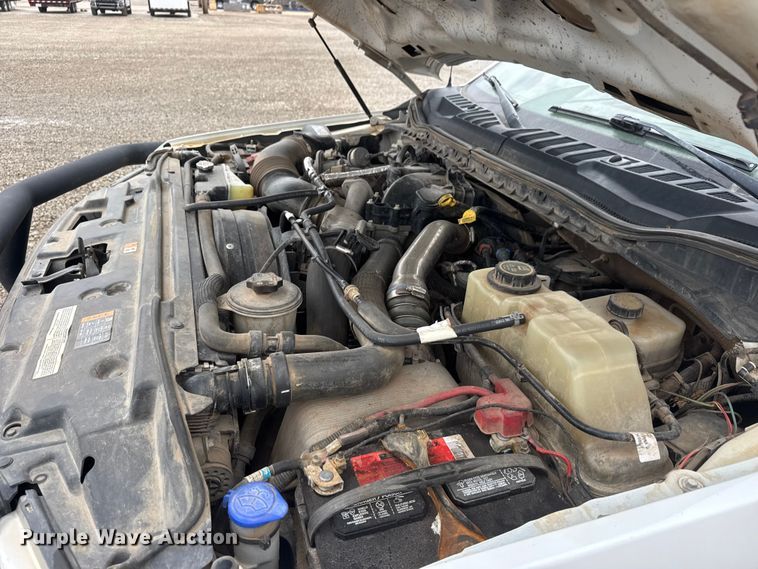 image for item ET1552 2019 Ford F350 Ext. Cab utility bed pickup truck