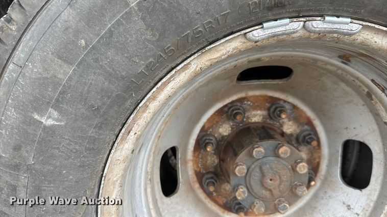 image for item ET1552 2019 Ford F350 Ext. Cab utility bed pickup truck