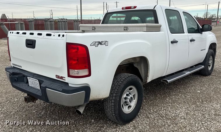 image for item ET1553 2009 GMC Sierra 2500 HD Crew Cab pickup truck