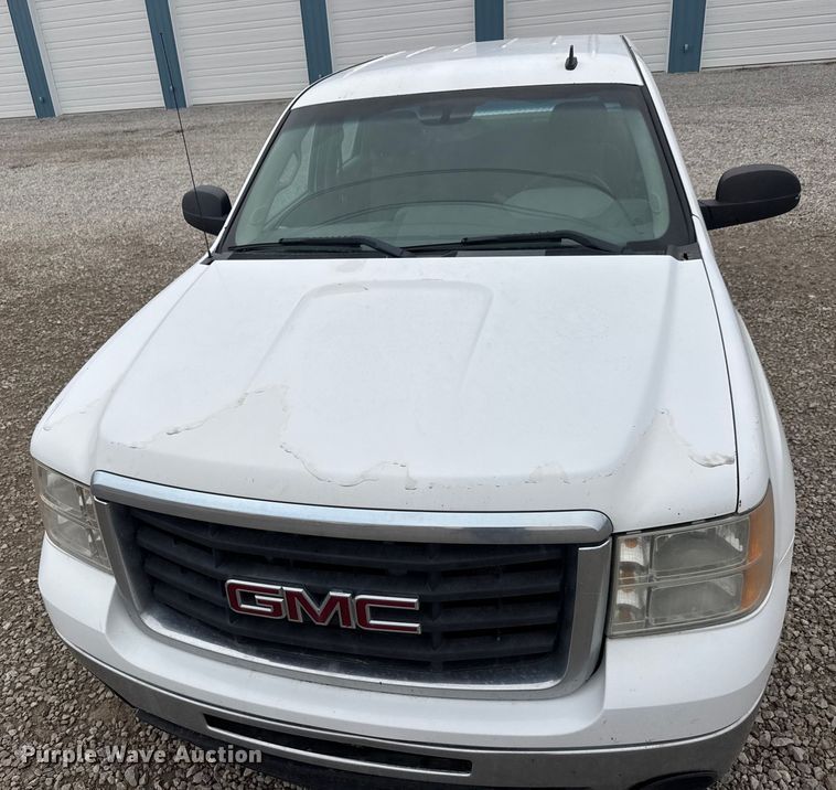image for item ET1553 2009 GMC Sierra 2500 HD Crew Cab pickup truck