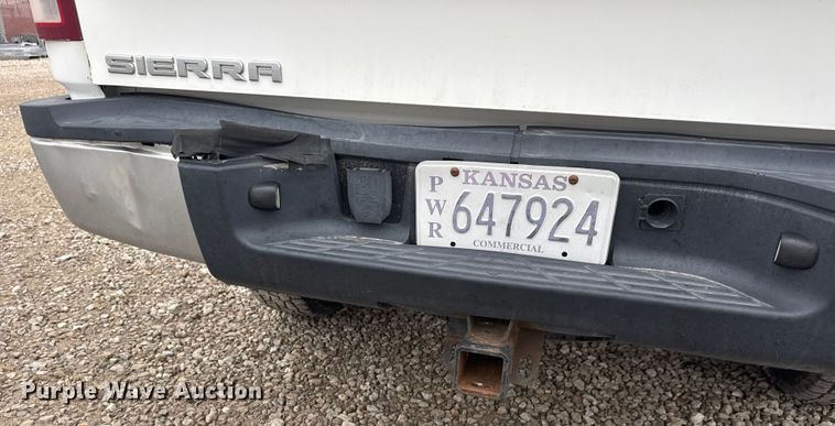 image for item ET1553 2009 GMC Sierra 2500 HD Crew Cab pickup truck