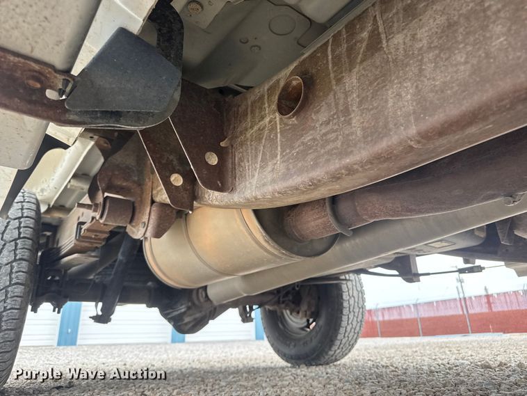 image for item ET1553 2009 GMC Sierra 2500 HD Crew Cab pickup truck