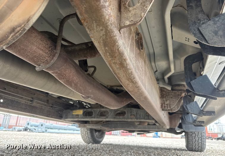 image for item ET1553 2009 GMC Sierra 2500 HD Crew Cab pickup truck