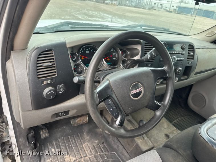 image for item ET1553 2009 GMC Sierra 2500 HD Crew Cab pickup truck