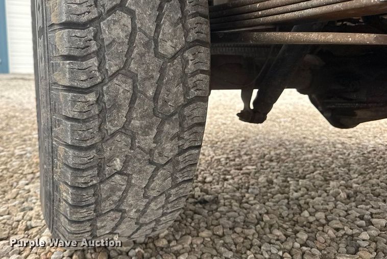 image for item ET1553 2009 GMC Sierra 2500 HD Crew Cab pickup truck