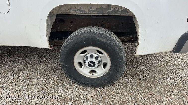 image for item ET1553 2009 GMC Sierra 2500 HD Crew Cab pickup truck