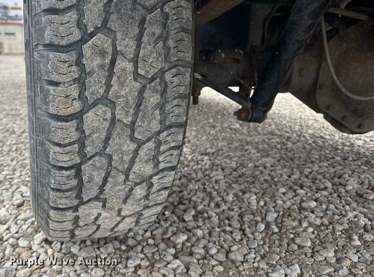 image for item ET1553 2009 GMC Sierra 2500 HD Crew Cab pickup truck