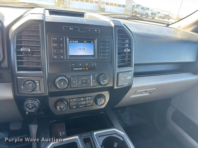 image for item ET1559 2020 Ford F150 Crew Cab pickup truck