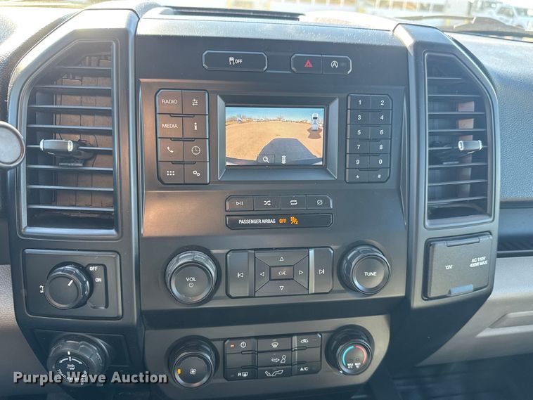 image for item ET1559 2020 Ford F150 Crew Cab pickup truck