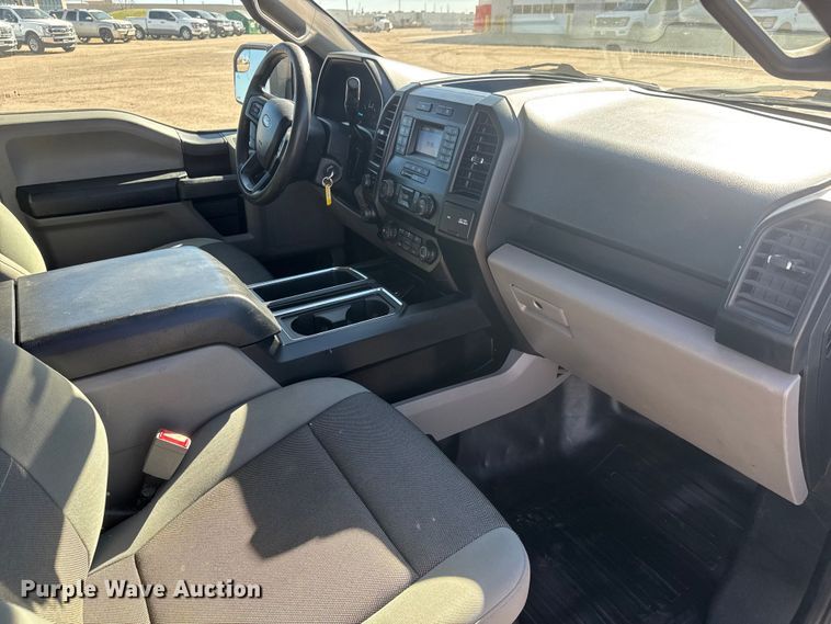 image for item ET1559 2020 Ford F150 Crew Cab pickup truck