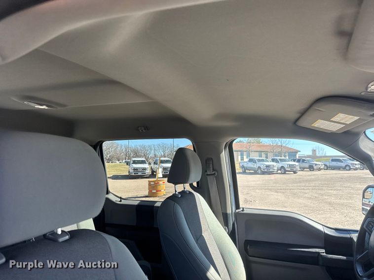 image for item ET1559 2020 Ford F150 Crew Cab pickup truck