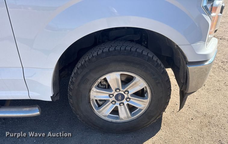 image for item ET1559 2020 Ford F150 Crew Cab pickup truck